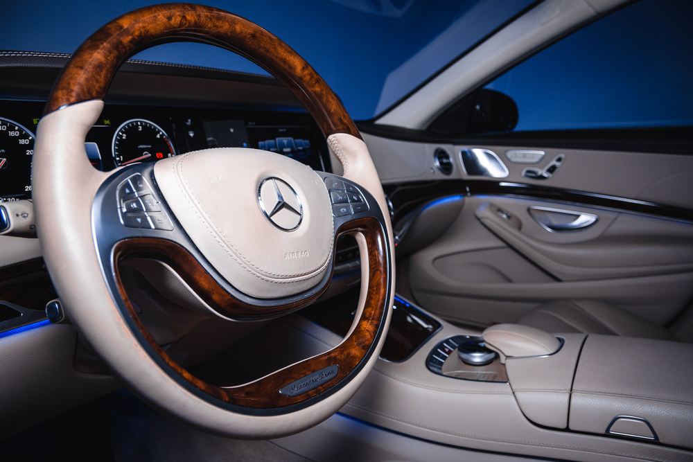 Mercedes-Benz S 560 W222 — руль и отделка