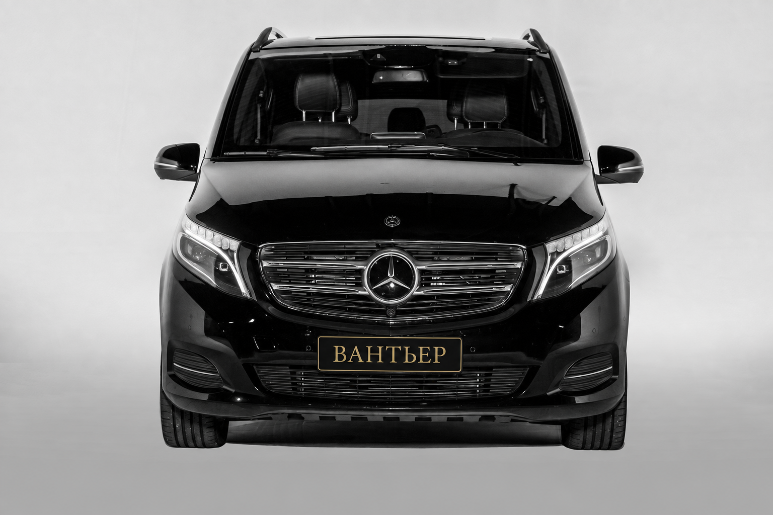 Mercedes-Benz V 250 d 4MATIC — вид спереди
